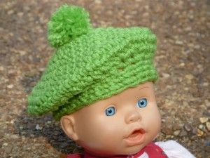 Crochet Pattern: Parisian Doll Beret By Amy Lynn Yarbrough Crochet Doll Accessories, Crochet Beret Free Pattern, Beret Crochet, Beret Pattern, Boy Doll Clothes, Dolls Crochet, Crochet Baby Beanie, Crochet Christmas Stocking, Crocheted Toys