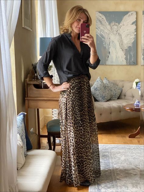 How to wear leopard print with a pleated maxi skirt, silk shirt & ballet pumps . . . #ootd #wiw #lotd #over40 #over40fashion #fashion #midlifestyle #over40style #midlife #whattowear #howtostyle #style #stylingtips #springstyle #looksforspring #springfashion #whattowearinspring #springlooks #springstylingtips #ideasonwhattowearinspring Printed Maxi Skirt Outfit, Maxi Skirt Silk, Leopard Print Skirt Outfit, Winter Maxi Skirt Outfit, Leopard Skirt Outfit, Leopard Print Maxi Skirt, Silk Skirt Outfit, Leopard Maxi Skirts, Printed Skirt Outfit