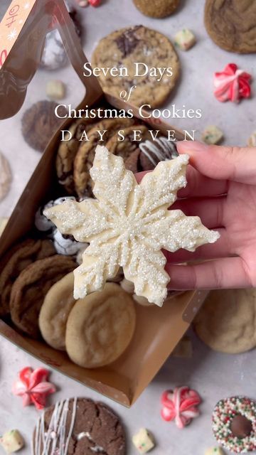 Raspberry Crinkle Cookies, Christmas Hershey Kiss Cookies, Holiday Cookie Box Ideas, Christms Cookies, Christmas Cookie Box Ideas, Cookie Boxes Packaging, Hot Chocolate Marshmallow Cookies, Packing Cookies, Browned Butter Chocolate Chip Cookies