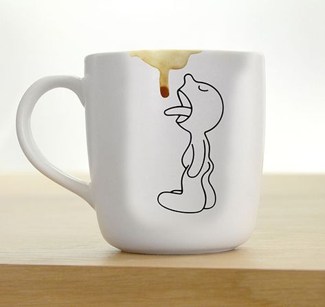 24 Of The Most Creative Cup And Mug Designs Ever | Bored Panda Coffee Cups Unique, Mug Storage, Coffee Mug Quotes, Creative Coffee, Tassen Design, Cute Coffee Mugs, Printed Cups, Mug Printing, Unique Coffee Mugs