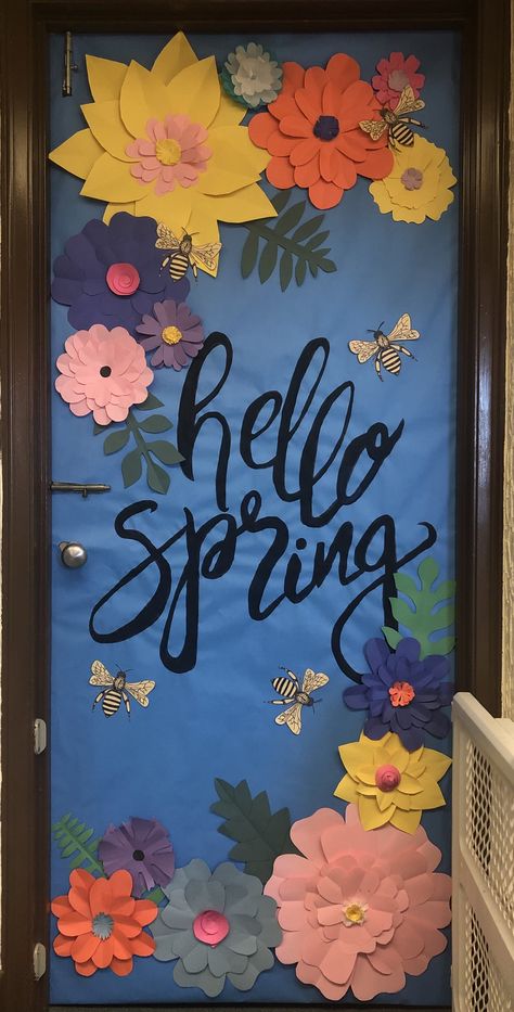 Spring Bulletin Boards Preschool, Easter Classroom Door, Spring Classroom Door, Classroom Door Ideas, Halloween Decoration Party, Preschool Door, Pfp Halloween, Door Decorations Classroom Christmas, Easter Classroom