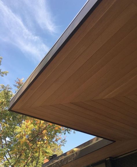 Wood Soffit, Roof Eaves, Roof Cladding, Wood Siding Exterior, Ceiling Cladding, Modern Residential Architecture, River Cabin, Wood Siding, White Brick