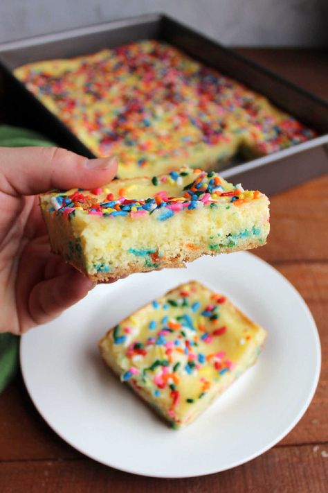 Funfetti Cake Mix Brownies, Dump Cake Recipes Funfetti, Confetti Cake Mix Desserts, Recipes Using Confetti Cake, Funfetti Butter Cake, Funfetti Dump Cake Recipe, Funfetti Cake Mix Cookie Bars, Funfetti Gooey Butter Cake, Gooey Funfetti Bars