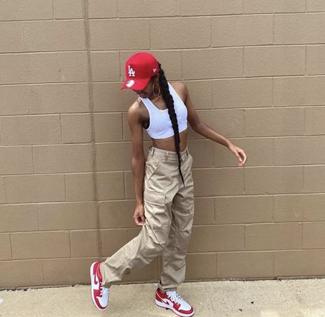 Red Khaki Outfit, Outfits With Red And White Dunks, Red And White Fits, Stile Hip Hop, Mode Emo, Looks Pinterest, Tomboy Outfits, Tomboy Style Outfits, Looks Street Style