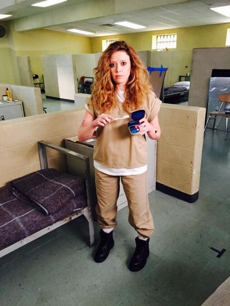 Natasha Lyonne as Nicky Natasha Lyonne Wallpaper, Natasha Lyonne Icon, Natasha Lyonne Oitnb, Oitnb Nicky, Red And Nicky Oitnb, Natasha Lyonne But I'm A Cheerleader, Nicky Nichols, Oitnb Cast, Alex And Piper