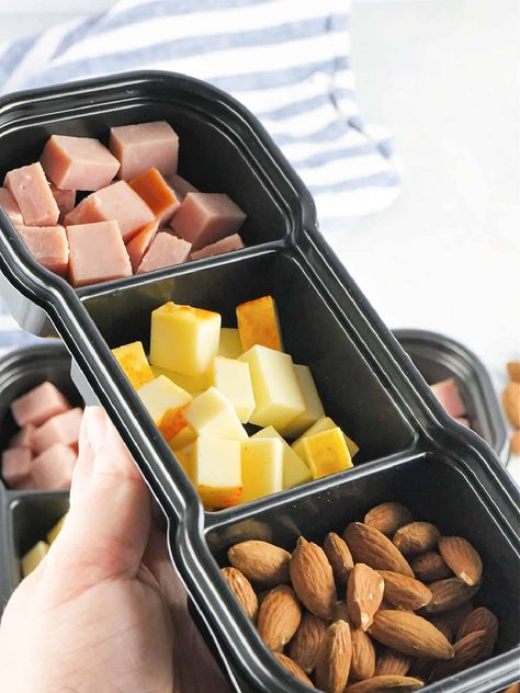 Homemade Snack Boxes, Diy Protein Snack Boxes, Diy Protein Snack Packs, Diy Snack Packs, Protein Packs Diy, Protein Snack Packs Diy, Diy P3 Protein Pack, Diy Protein Packs, P3 Snacks Diy