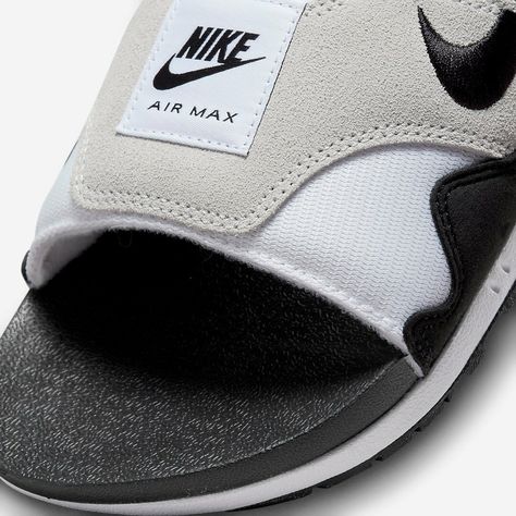 Nice Kicks on Twitter: "Nike debuts Air Max 1 Slide 💨 https://t.co/Vwx5sB5Rom" / Twitter Air Max Day, Tinker Hatfield, Nike Air Max 1, Mens Nike Shoes, Mens Nike Air, Air Max 1, Mens Sandals, Soft Suede, Boys Shoes