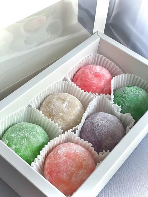 Mochi Aesthetic Wallpaper, Mochi Aesthetic, Simple Family Meals, Mochi Ice Cream, Cheap Meal, Delicacy Food, Food Wallpaper, Healthy Food Motivation, Asian Desserts