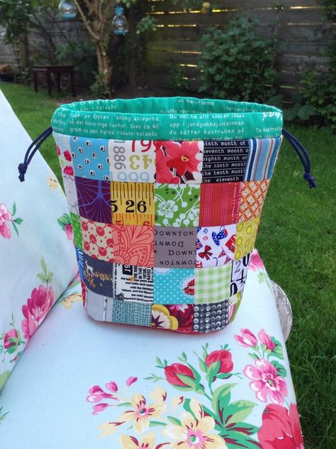 Drawstring Patchwork Bag Pattern Quilted Pouch Sewing - Etsy UK Patchwork Bag Pattern, Patchwork Bags Patterns, Quilted Pouch, Drawstring Bag Pattern, Tote Bag Pattern Free, Patchwork Tote Bags, Fabric Box, Patchwork Sewing, Cotton Lawn Fabric