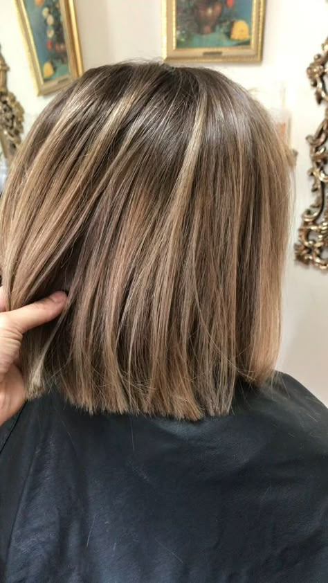 Shoulder Length Bob Hairstyles, Brown Hair Balayage, Short Hair Balayage, Penteado Cabelo Curto, Hair Color And Cut, Bob Haircut, Brunette Hair Color, Blonde Balayage, Brown Hair Colors