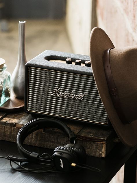 Bring the concert to your home with Marshall headphones and bluetooth speakers. Marshall Bluetooth Speaker, Marshall Stanmore, Marshall Headphones, Music Shop, The Concert, Music Aesthetic, Marshall Speaker, Record Player, Bluetooth Speakers