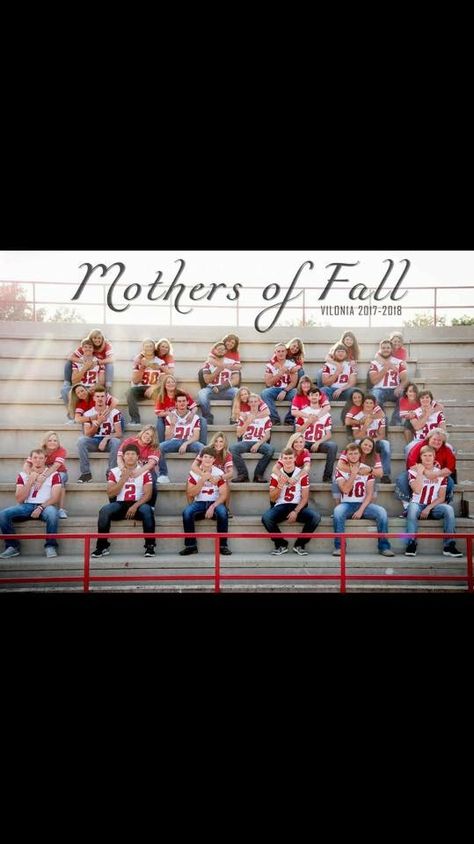 Team Mom Football, Senior Night Football, Football Senior Pictures, Football Banquet, Sports Banquet, Football Poses, Football Spirit, Senior Football, Senior Night Gifts