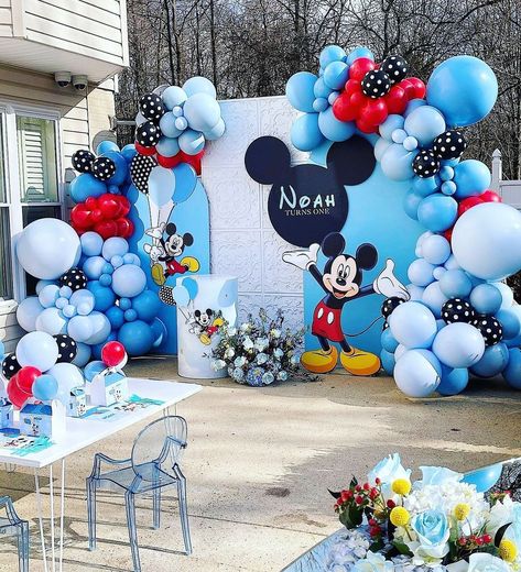 Décoration Baby Shower, Baby Boy Birthday Themes, Mickey Mouse Birthday Decorations, Baby First Birthday Themes, Mickey First Birthday, Mickey 1st Birthdays, Mickey Mouse Birthday Cake, Mickey Mouse Themed Birthday Party, Fiesta Mickey Mouse