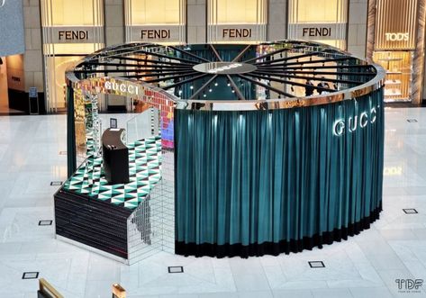 Fashion Pop-up Store - Gucci Diana | TDF - Pop-up Store Installation Pop Up Bar Design, Fashion Pop Up Store, Store Installation, Alessandro Michele Gucci, Experiential Marketing Events, Gucci Diana, Popup Store, Fashion Showroom, Brand Pop