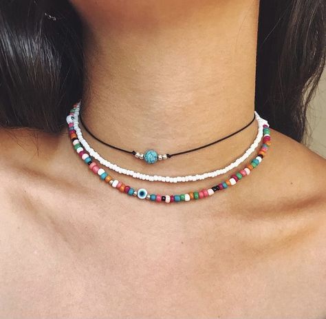 Summer Beaded Jewelry, Collar Hippie, Hip Jewelry, Jewels Diy, Braided Bracelet Diy, Surf Jewelry, Preppy Jewelry, Beaded Jewelry Necklaces, Beaded Necklace Diy