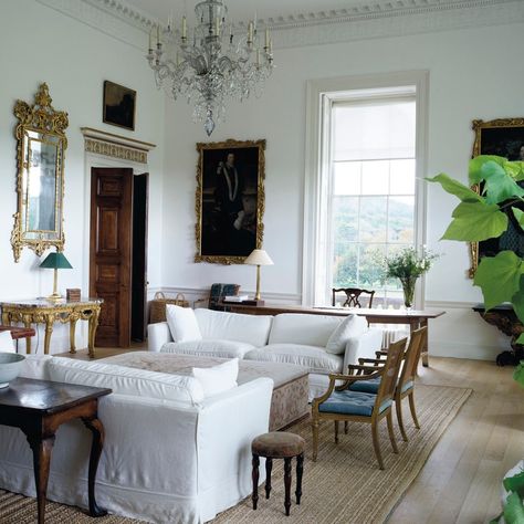 Jasper Conran Interior, New Wardour Castle, Conran Interiors, Wardour Castle, White Sitting Room, Rich Interior, Castle Interior, Green Dining Room, Carved Chairs