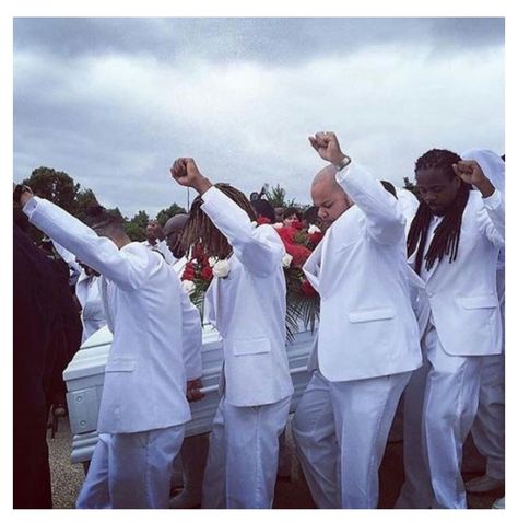 RIH Philando Castile.... #BlackLivesMatter #NotMyPhoto #BlackPride #BlackStrength #KnowledgeIsPower Raising Boys, Philando Castile, African Love, Racial Equality, Historical Images, Losing A Child, Young Black, Facebook Live, Molasses