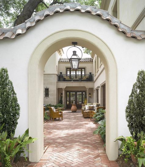 Mediterranean Entrance, Mediterranean Courtyard, Spanish Style Home, Casas Coloniales, Spanish Style Homes, Hacienda Style, Spanish Revival, Front Entrance, Mediterranean Home