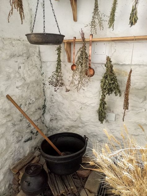 Kitchen of a Castle in Hungary Medieval Style, Cottagecore Aesthetic, Medieval Fashion, A Castle, Style Kitchen, Kitchen Styling, Hungary, Castle