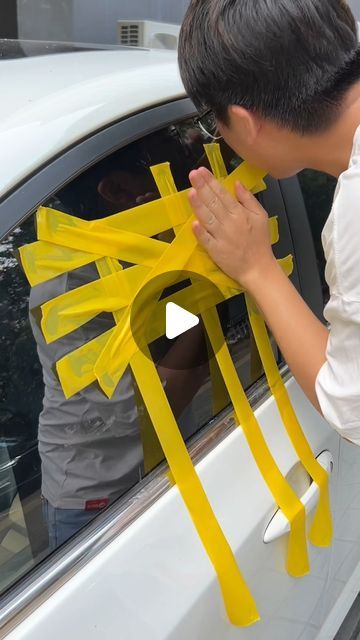 Brother Tong car knowledge on Instagram: "Forgot the car key in the car door and can't open the door, free solution #driving #knowyourcar" Unlock Car Door, Car Knowledge, Car Tips, Duck Tape, Open The Door, In The Car, Car Keys, Car Wash, The Door