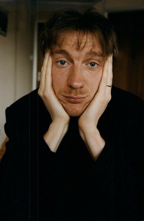 Young David Thewlis, Remus Lupin Moony, David Thewlis, Remus And Sirius, Harry Potter Actors, All The Young Dudes, Gary Oldman, Remus Lupin, Harry Potter Marauders