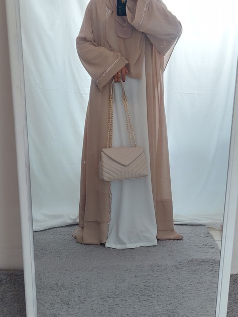 #abaya#abayastyle#abayaootd#abayaworld#taslim.jilbaba Jacket Hijab Outfit, Abaya Jacket, Abaya Outfits, Abaya Outfit, Dubai Outfits, Abaya Style, Modest Fashion Hijab, Modest Fits, Muslim Women Fashion