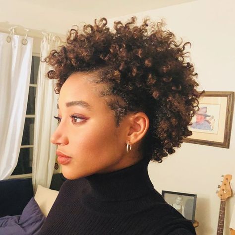 Short Curly Hair, Natural Curls, Cabello Afro Natural, Natural Hair Cuts, Trending Hairstyles, Short Natural Hair Styles, Afro Hairstyles, Short Hairstyles For Women, Curly Hair Styles Naturally