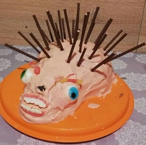 Goofy Cake, Ugly Cake, Bad Cakes, Ugly Cakes, Hedgehog Cake, Cake Fails, Cake Wrecks, Funny Birthday Cakes, Beautiful Birthday Cakes