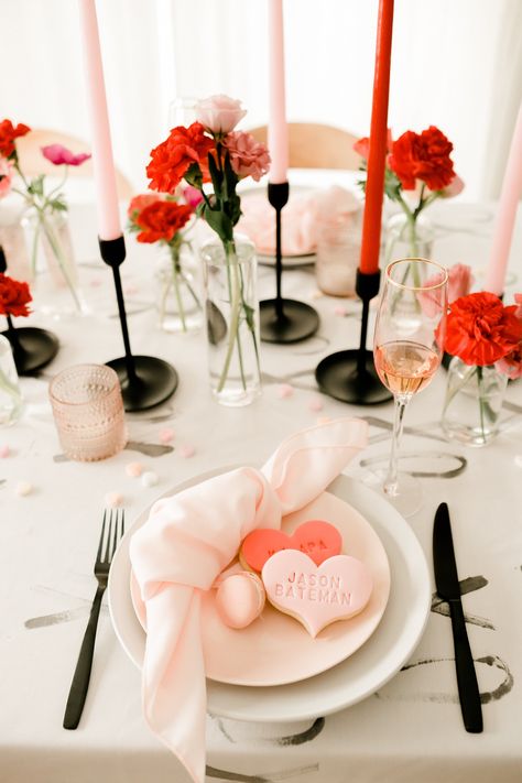 Dreamy Valentines Aesthetic, Valentine S Day Food, Bridal Shower Themes Valentines Day, Galentines Brunch Tablescape, Fancy Galentines Party, Simple Valentines Party Decor, February Theme Party, Galentines Party Tablescape, Valentine’s Day Party Themes