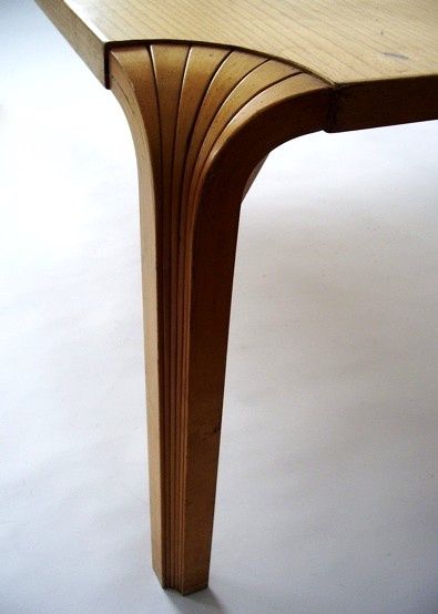 One Leg Table Design, Wooden Product Design, Art Deco Products, Art Deco Wood Furniture, Art Deco Details, Aalto Chair, Table Legs Ideas, Art Deco Tables, Table Leg Design