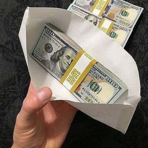 Luxury 🔸 Cars 🔸 Houses on Instagram: “Who would you give this? 😍👇 . . . Follow: @luxurhub for more! 👑 Follow: @luxurhub for more! 👑” Dollar Banknote, Attracting Wealth, Fake Money, Money Stacks, Dollar Bills, Money Goals, Money And Happiness, Bank Of America, Skill Set