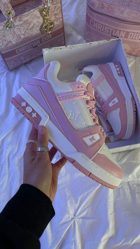 Pretty Sneakers, Trendy Shoes Sneakers, Nike Fashion Shoes, Preppy Shoes, Pretty Shoes Sneakers, All Nike Shoes, Shoes Outfit Fashion, Cute Nike Shoes, Cute Sneakers