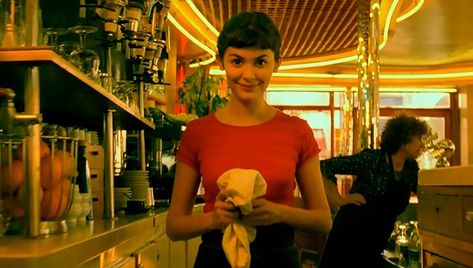 Filmes para quem está passando por um período de autoconhecimento Amélie Poulain Aesthetic, Movie Kiss, Audrey Tautou, French Cinema, Reality Shows, Pacific Crest Trail, Wes Anderson, Celebration Quotes, Autumn Leaf