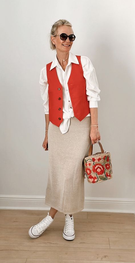 Vest Ideas For Women Casual, White Shirt And Vest Outfit, Interview Outfit Spring, Summer Vest Outfits For Women, Red Waistcoat Outfit Women, Dress With Vest Outfit, Red Vest Outfits For Women, Petite Outfits Casual Street Styles, White Vest Outfits For Women