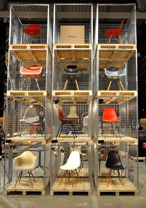 Wall of chairs by Vitra (Photo: Edoardo Campanale/Gizmag.com) Schemata Architects, Furniture Store Display, Vitra Chair, Furniture Store Design, Showroom Inspiration, Showroom Ideas, Thrift Store Furniture, Showroom Interior Design, Shelving Storage