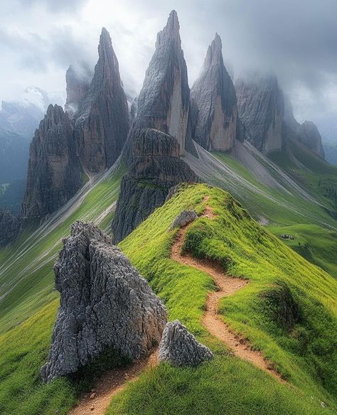 Mountains In Italy, Dolomites Italy, Hawaii Wall Art, Mountains Hiking, The Dolomites, Italy Photography, Ski Slopes, Kingdom Of Great Britain, Mountain Photography