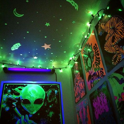 Yeah, I finally made a Sitkolson, per your requests. And it'll give y… #fanfiction # Fanfiction # amreading # books # wattpad Black Light Room, Hippy Bedroom, Grunge Bedroom, Trippy Room, Hippie Bedroom, Hippy Room, Chill Room, Neon Room, Dekorasi Kamar Tidur