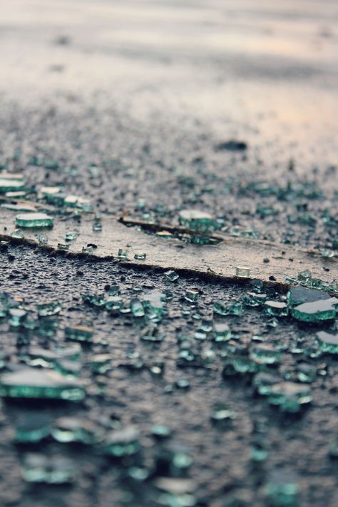 Shattered Dreams, Glass Photography, Shattered Glass, Broken Glass, Pacific Rim, Book Inspiration, Cool Pictures, Passenger, Art Photography