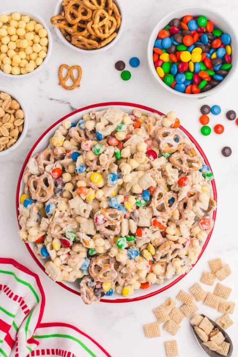 Chocolate Trash Recipe, White Trash Recipes, Trash Recipe, White Trash Recipe, White Chocolate Chex Mix, Chex Mix Original, Chocolate Trail Mix, Chex Mix Puppy Chow, Chocolate Chex