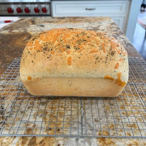 Italian Herb & Cheese Bread Recipe Italian Herb And Cheese Bread Recipe, Herb Cheese Bread, Italian Cheese Bread, Bread Machine Rolls, Garlic Herb Bread, Easy Bread Machine Recipes, Italian Bread Recipes, Recipe Bread, Cheese Bread Recipe