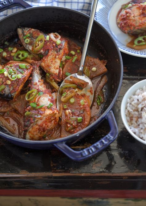 Korean Mackerel Recipe, Korean Mackerel, Korean Food Photo, Quick Kimchi, Radish Recipe, Recipes Korean, Korean Chili, Steamed Cabbage, Mackerel Recipes