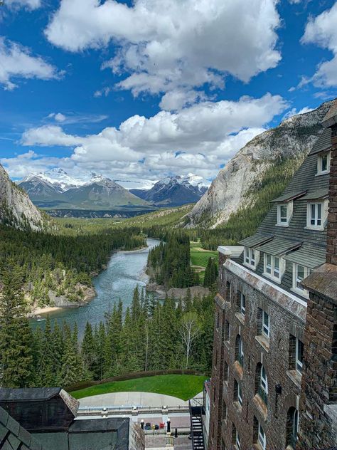 Banff Hotel, Travel Banff, Banff Springs Hotel, America Trip, Ski Hotel, Fairmont Banff Springs, Fairmont Banff, Reasons To Stay, Mountain Hotel