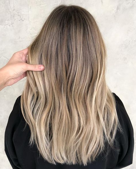 Sweet Cream ♥️ Dirty Blonde Hair Straight, Highlights On Dirty Blonde Hair, Blonde Hair Straight, Cream Blonde Hair, Balayage Straight, Baylage Hair, Balayage Straight Hair, Blonde Hair With Bangs, Cool Blonde Hair