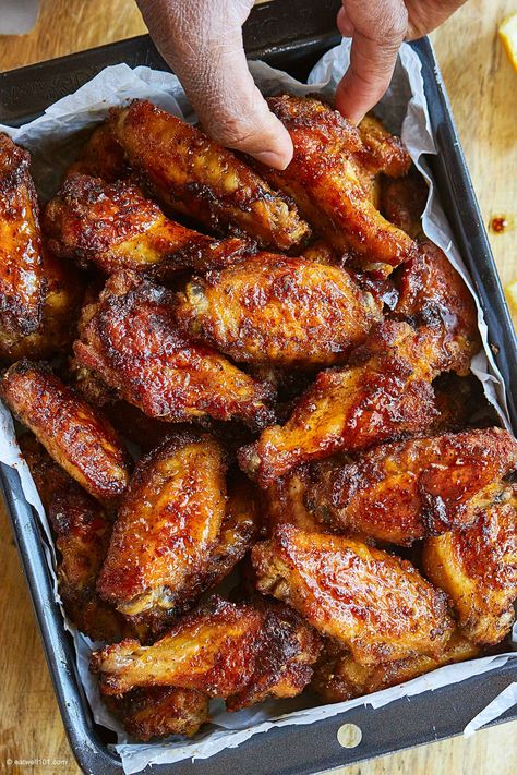 Chinese Wings Recipe, Baked Bbq Chicken Wings, Spicy Chicken Wings Recipe, Baked Chicken Wings Recipe, Wings Recipe Baked, Chicken Wing Recipes Fried, Best Chicken Wing Recipe, Dinner Board, Wings Chicken