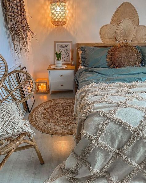 Surf Room Decor, Beachy Room Decor, Beach Room Decor, Surf Room, Beachy Room, Redecorate Bedroom, Cozy Room Decor, Dream Room Inspiration, Room Makeover Bedroom