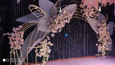 Wedding Vase Decor, Butterfly Theme Debut, Debut Stage Design, Butterfly Stage Decoration, Outdoor Quinceanera Ideas Decoration, Butterfly Backdrop Ideas, Debut Themes, Debut Theme, Butterfly Wedding Theme