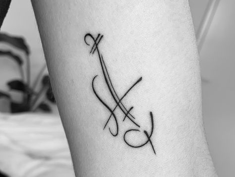 Viola Tattoo Music, Violin Tattoo Minimalist, Violin Tatoos, Orchestra Tattoo, Violin Tattoos, Violin Tattoo Ideas, March Tattoos, Music Bird Tattoos, Cello Tattoo