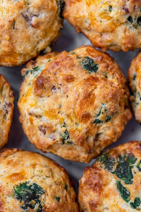 Savory Breakfast Muffins, Sausage And Eggs, Raw Breakfast, Foodie Breakfast, Sausage Spinach, Savory Muffins, Cheese Muffins, Sausage And Egg, Spinach And Cheese