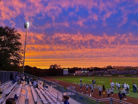 Marching Band Football Game, Marching Band Aesthetic Clarinet, Band Kid Aesthetic, Marching Band Couples, Marching Band Aesthetic, Colorguard Aesthetic, Sunsets Orange, Purple Football, Field Football