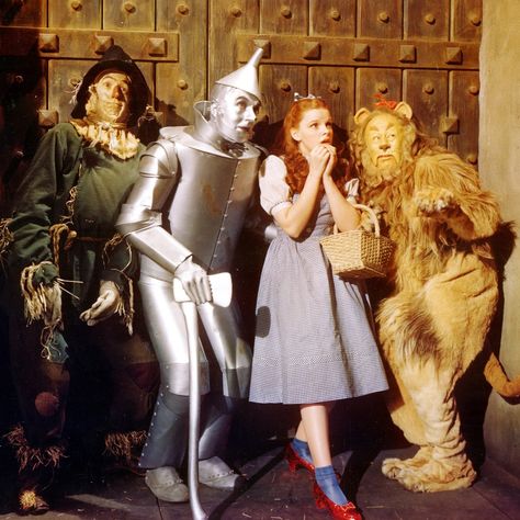 The Wizard of Oz: Five Appalling On-Set Stories | Vanity Fair Oz Büyücüsü, Ray Bolger, Jack Haley, Buddy Ebsen, Wizard Of Oz Movie, Margaret Hamilton, Oz Movie, Wizard Of Oz 1939, Lion Costume